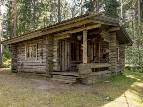 Asikkala House | Pet-Friendly Holiday Home Rinnekämppä with Hot Tub