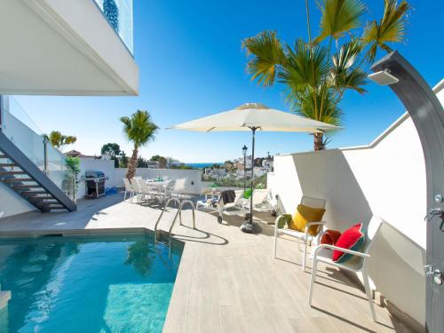 Chimenea House | Relaxing Holiday Home Royal Palm with Pool & High Ratings
