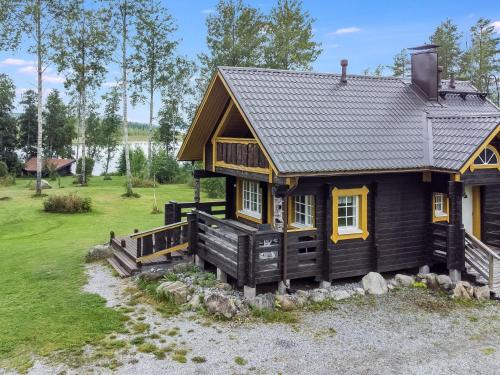 Rautalampi House | Guest Rated 10/10: Holiday Home Runopuro with Hot Tub
