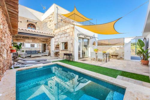 Santa Margalida House | Family-Friendly Holiday Home S'Abellar with Hot Tub Retreat