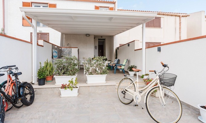 San Vito Lo Capo House | Holiday Home 'Sanvitoamare' with Terrace, Wi-Fi and Air Conditioning
