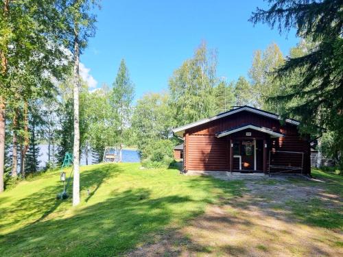 Aanekoski House | Top-Rated Holiday Home Saarenpää with Hot Tub & Family Fun