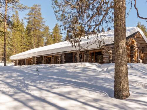 Salla House | Pet-Friendly Holiday Home Sallan savu e with Hot Tub Delight