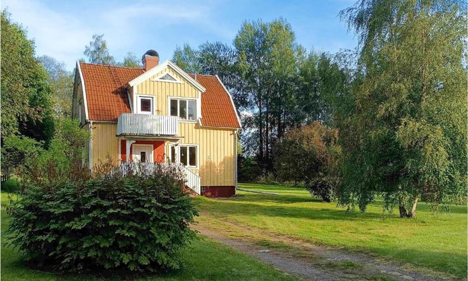Sandsjofors House | Inviting 3 Bedroom Home in Sandsjfors for Families and Pets