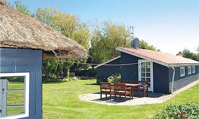 Svinøvester House | Cozy Home in Lundby with Wifi, Pet & Child Friendly
