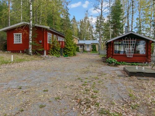 Lappeenranta House | Relaxing Retreat at Holiday Home Saunamäki with Hot Tub