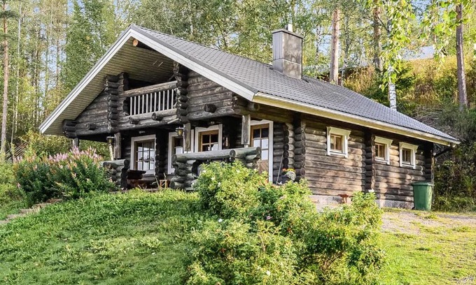 Koli National Park House | Inviting Holiday Home Savilahti with Hot Tub and Pet-Friendly