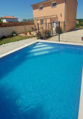 Mali Vareski Villa | Guest Rated 10/10: Holiday Home Silva with Oceanfront Views