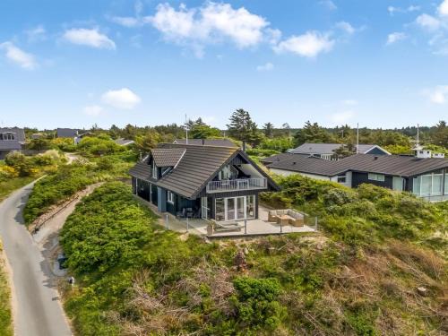 Blokhus House | Pet Friendly Holiday Home Skamhals - Steps from the Sea