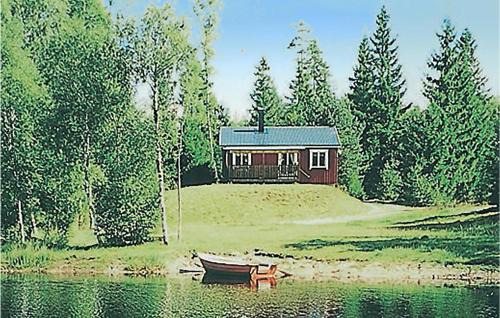 Ljung House | Scenic Ljung Home with Lake View - Family Friendly Stay