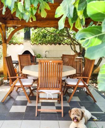 Peroj House | Highly Rated Smokvin Hlad: Pet-Friendly Oceanfront Retreat
