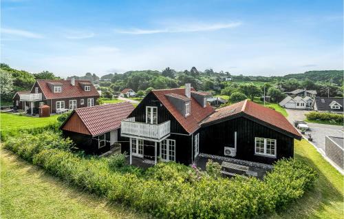 Spøttrup House | Cozy Retreat in Spøttrup with Sauna & Family-Friendly Perks