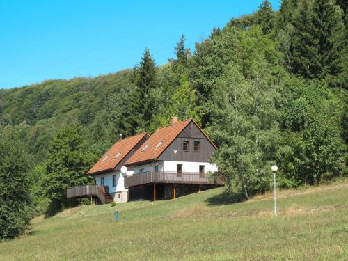 Starkov House | Pet-Friendly Holiday Home Stárkov with Pool & Top Reviews