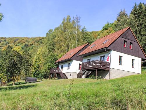 Starkov House | Holiday Home Stárkov by Interhome