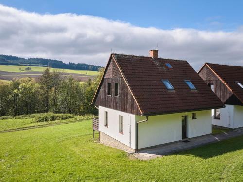 Starkov House | Holiday Home Stárkov by Interhome