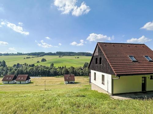 Starkov House | Holiday Home Stárkov by Interhome