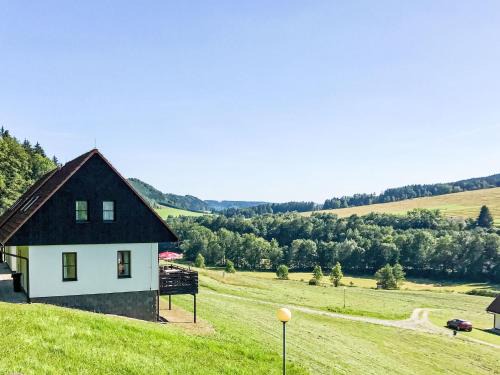 Starkov House | Holiday Home Stárkov by Interhome