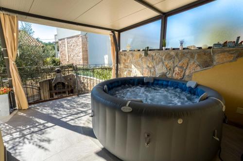 Risika House | Guest Rated 9.8 - Holiday Home Svjetlana with Hot Tub