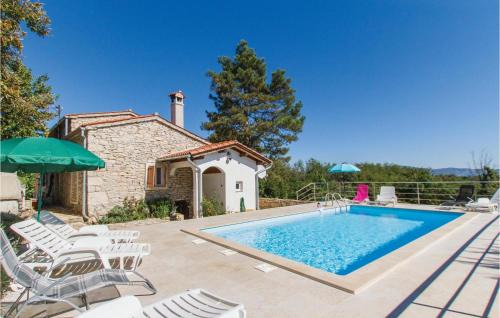 Martinski House | Pet-Friendly Haven in Martinjski with Pool and Kitchen