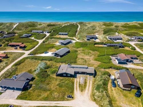 Hvide Sande House | Inviting Holiday Home Temelko - Steps from the Sea