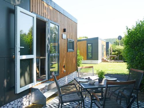 Beilngries House | Cozy Holiday Home Tiny Haus Engel for Family Getaways