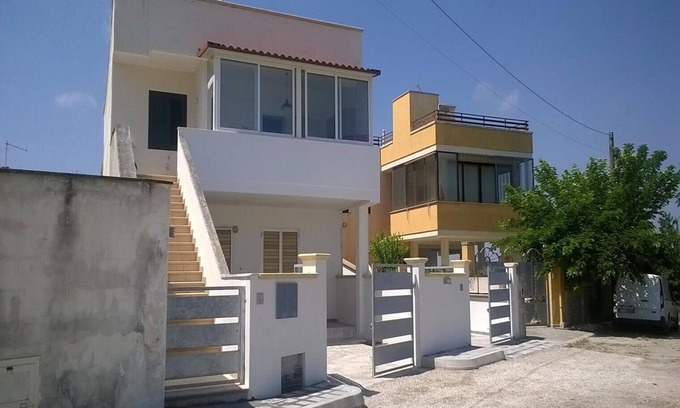 Torre dell'Orso House | Cozy Holiday Home 'Trilo Torre dell Orso' Steps from Beach