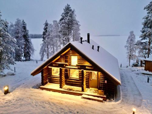 Rovaniemi House | Exceptional Holiday Home Vanttausranta with Hot Tub
