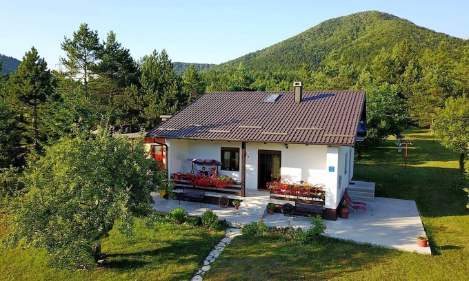 Rudanovac House | Discover Holiday Home Vedran: Pool & Breakfast in Croatia