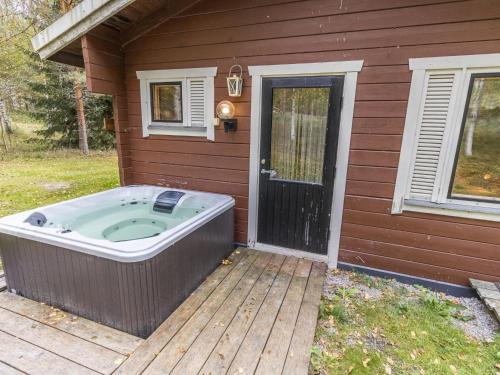 Heinola House | Holiday Home Vidnäs 5 by Interhome