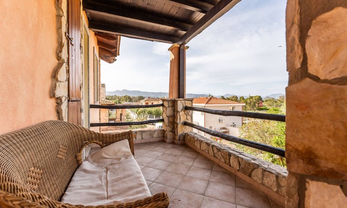 Castiadas House | Inviting Villetta Flamengo: Mountain View & Private Terrace