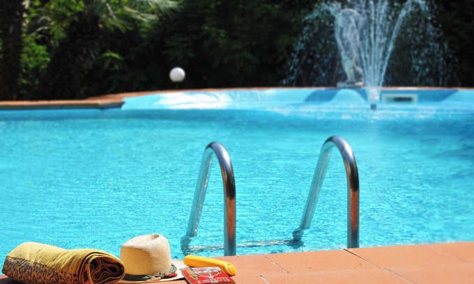 Villabuona House | Holiday Home 'Villa Denise' with Private Pool, Wi-Fi and Air Conditioning