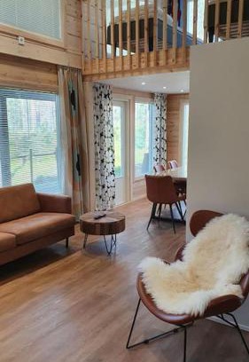 Pyhatunturi Ski Chalet | Pet-Friendly Holiday Home Villa Esteri with Top Guest Rating