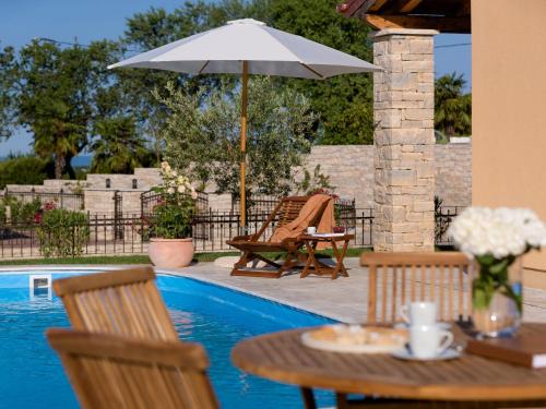 Vardica House | Family-Friendly Holiday Home Villa Griota with Pool & Hot Tub