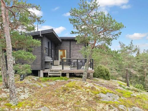 Kemionsaari House | Pet-Friendly Retreat at Holiday Home Villa Henry by Interhome