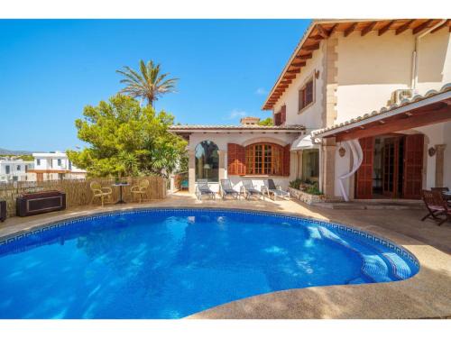 Es Pelats House | Cozy Holiday Home Villa Munar I - Family-Friendly Retreat