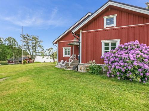 Kimito Island House | Inviting Holiday Home Villa Nennebo - Pet & Child Friendly