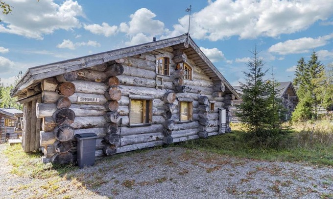 Rukatunturi House | Family-Friendly Holiday Home Villa Saaruli with Hot Tub