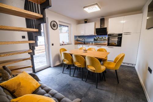 Terme Catez House | Holiday Home Villa Rio in Terme Čatež
