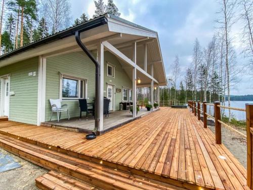 Savonlinna House | Relaxing Holiday Home Villa Sipilä with Hot Tub & Pet Friendly