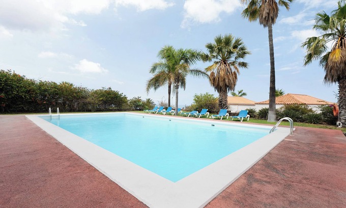 El Paso House | Villa Verde Superior: Oceanfront Retreat with Pool & Wi-Fi