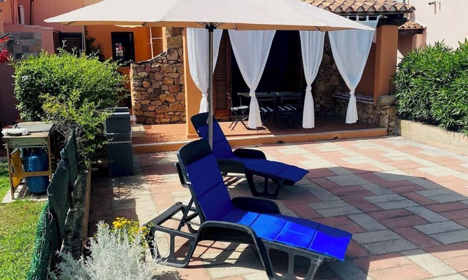 San Teodoro City Centre House | Discover Villetta Serena: Oceanfront Retreat with Wi-Fi