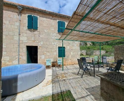 Cista Provo Villa | Pet-Friendly Holiday Home Vintage in Makarska