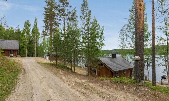 Enonkoski House | Family-Friendly Holiday Home Vuorilahti with Hot Tub