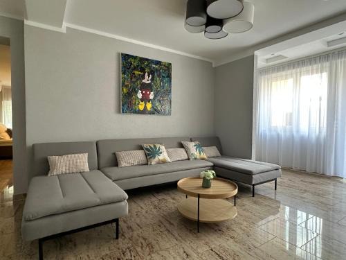 Biebrich Apartment | Family-Friendly Holiday Home Wiesbaden with Great Reviews