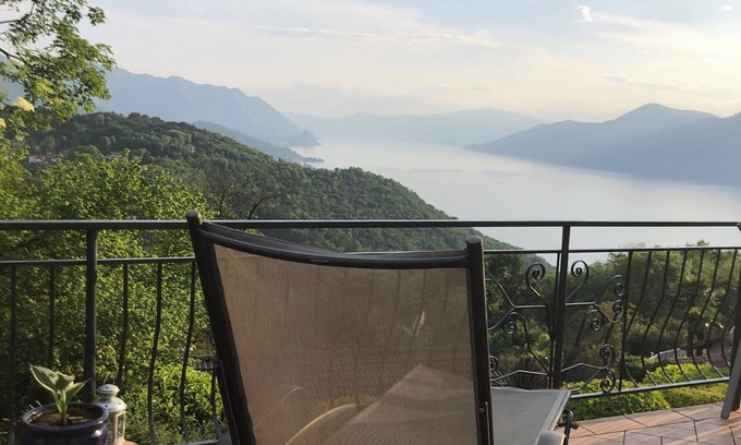 Agra House | Embrace Nature at Holiday Home on Lake Maggiore