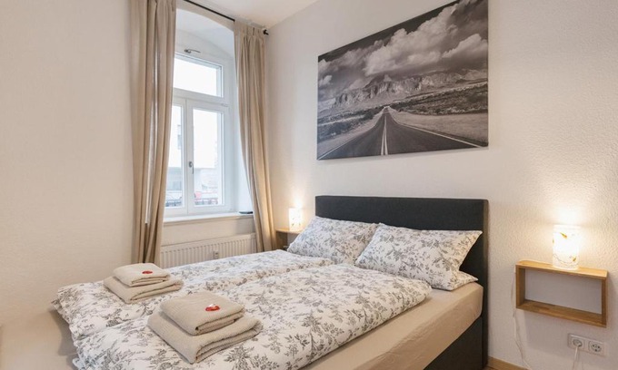 Dresden Apartment | Experience Dresden365 FeWo Pieschen 1 with Netflix - Rated 10/10