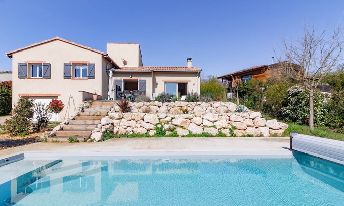 Mondonville House | Holiday home with pool in Mondonville