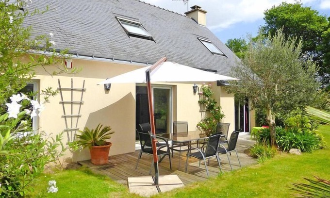 Auray House | Perfect Holiday Home with Garden and Ocean View in Auray
