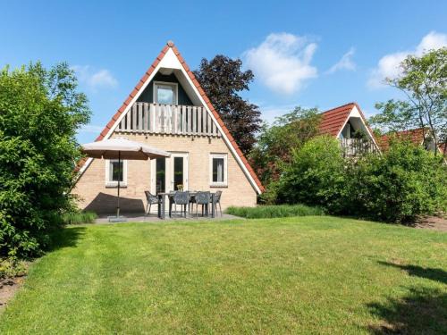 Plasmolen House | Cozy Holiday Home with Garden Near Mookerplas - Pet Friendly