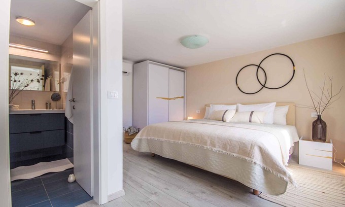 Oprtalj House | Tranquil Holiday Home with Pool and Ocean View Amenities